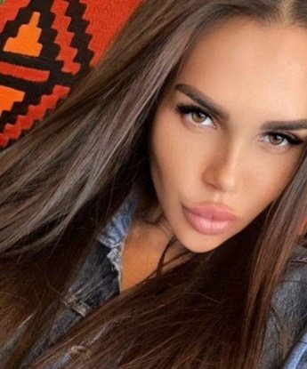 Позволь мне рассказать тебе о моих возможностях. Я создам для тебя незабываемую атмосферу нашей встречи, удовлетворю все твои сокровенные желания и фантазии. Мои услуги включают классический и эротический массаж, GFE, оральный и классический секс, а также разнообразные фетиши. Мои клиенты говорят, что я не только прекрасно выгляжу, но и обладаю неповторимым обаянием. Ты можешь увидеть мои фото ниже и узнать больше о моих услугах на моем профиле. Жду тебя в Москве для незабываемого времяпровождения! 😘 12839, 24 года